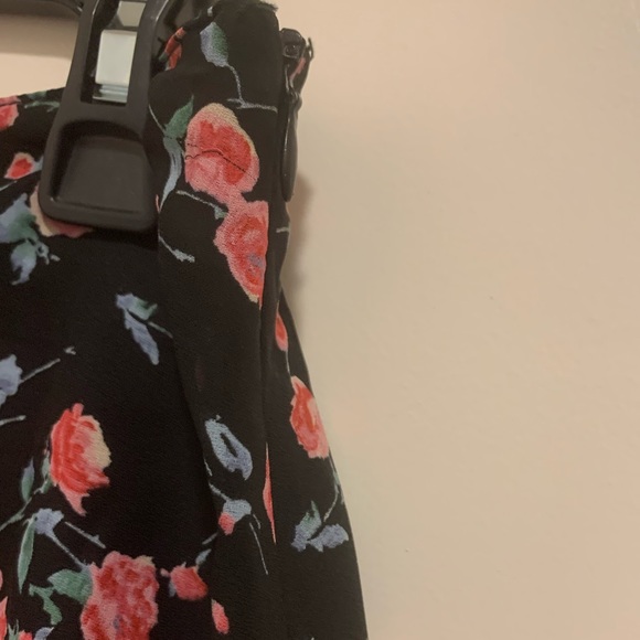 3 for &12 floral skirt size 7 - Picture 2 of 4